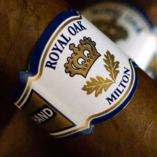 Royal Oak - Milton Robusto